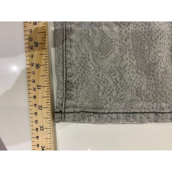 Cartise Gray washed leopard floral Straight star button Women's Sz 10 Jeans 29" - Picture 11 of 13